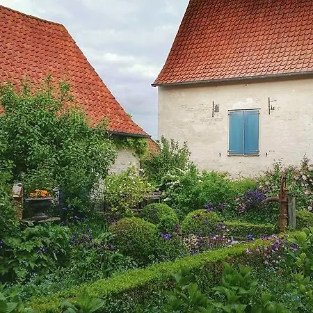 Bed & Breakfast Oud Moeshof 4*