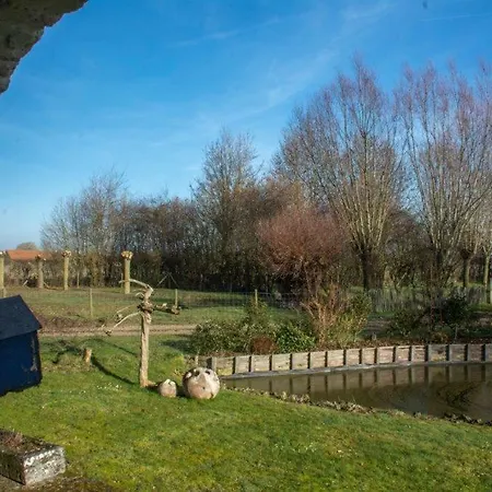 Oud Moeshof Bed & Breakfast Alveringem