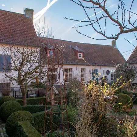 Bed & Breakfast Oud Moeshof 4*